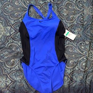 Women’s nwt Nike swim one piece size xl blue and black